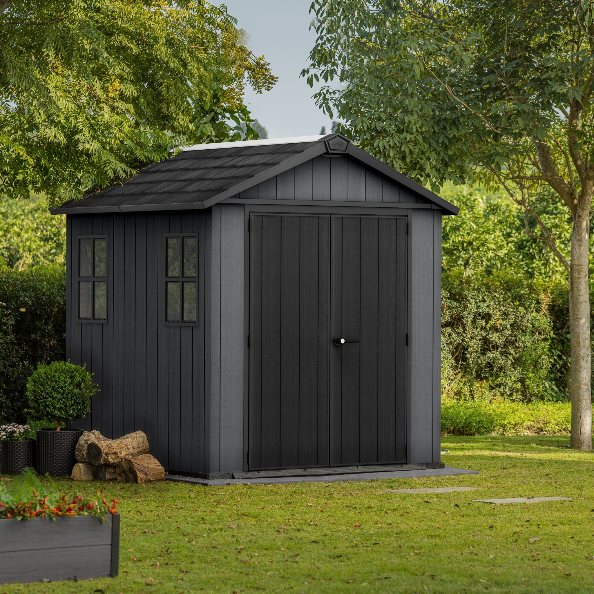 Keter Newton Plus 7×7,5 — zahradní domek, šedý