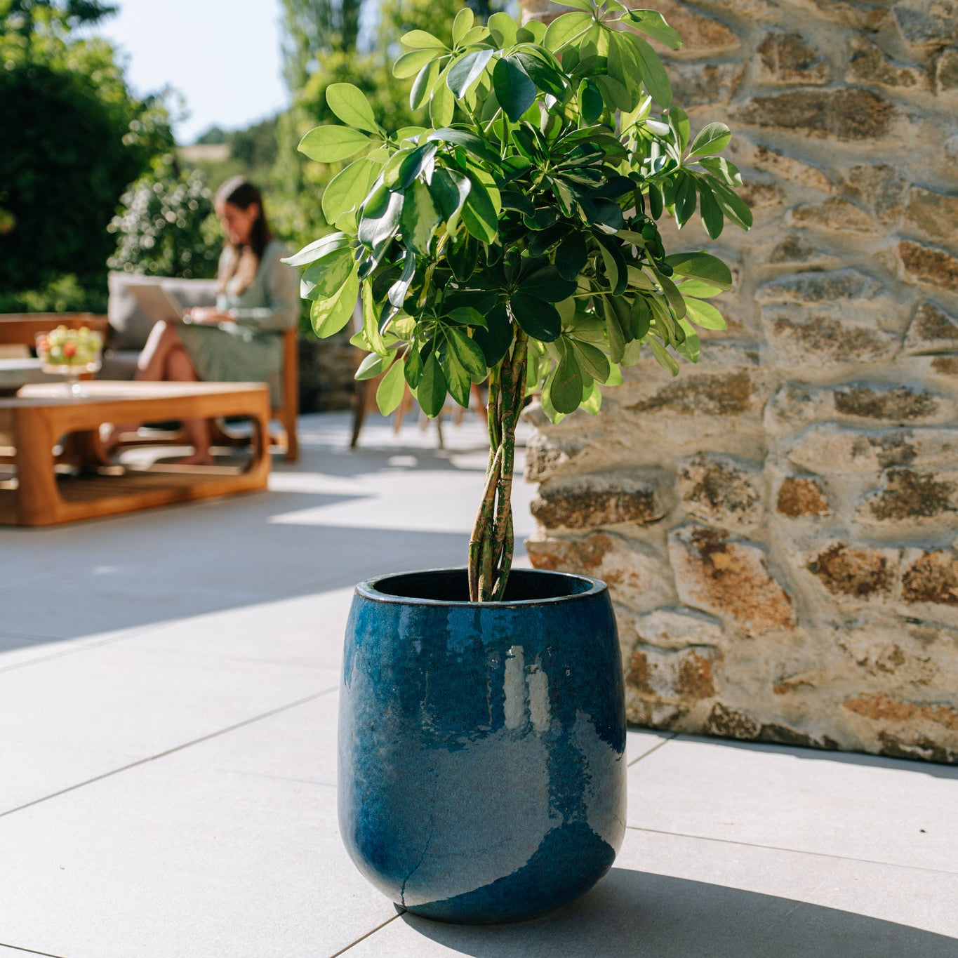 Provencelia Pflanzkübel SOCRATE Azurblau – glasierte Keramik, Anduze-Stil