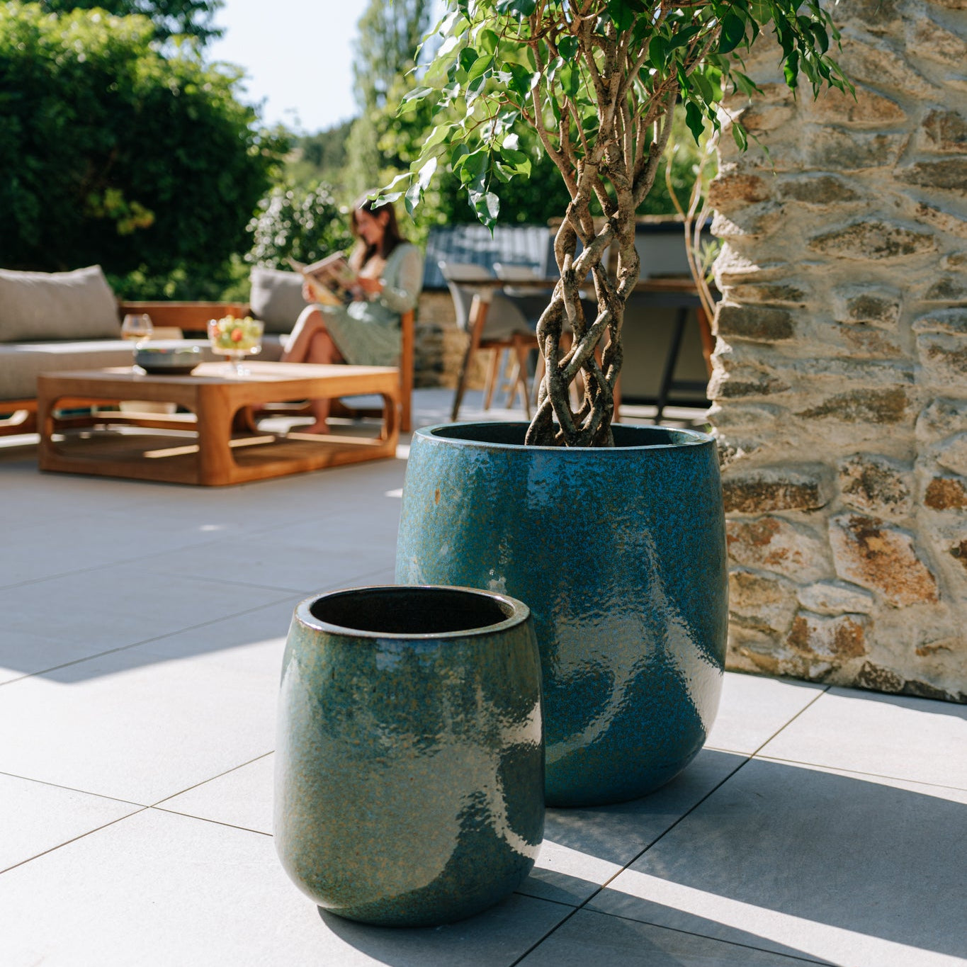 Provencelia Pflanzkübel SOCRATE Stahlblau – glasierte Keramik, Anduze-Stil