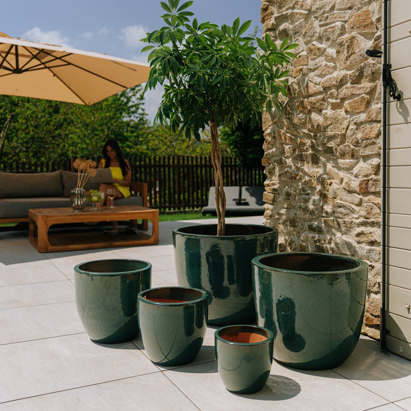Provencelia Pflanzkübel LANCELOT Jadegrün – glasierte Keramik, Anduze-Stil