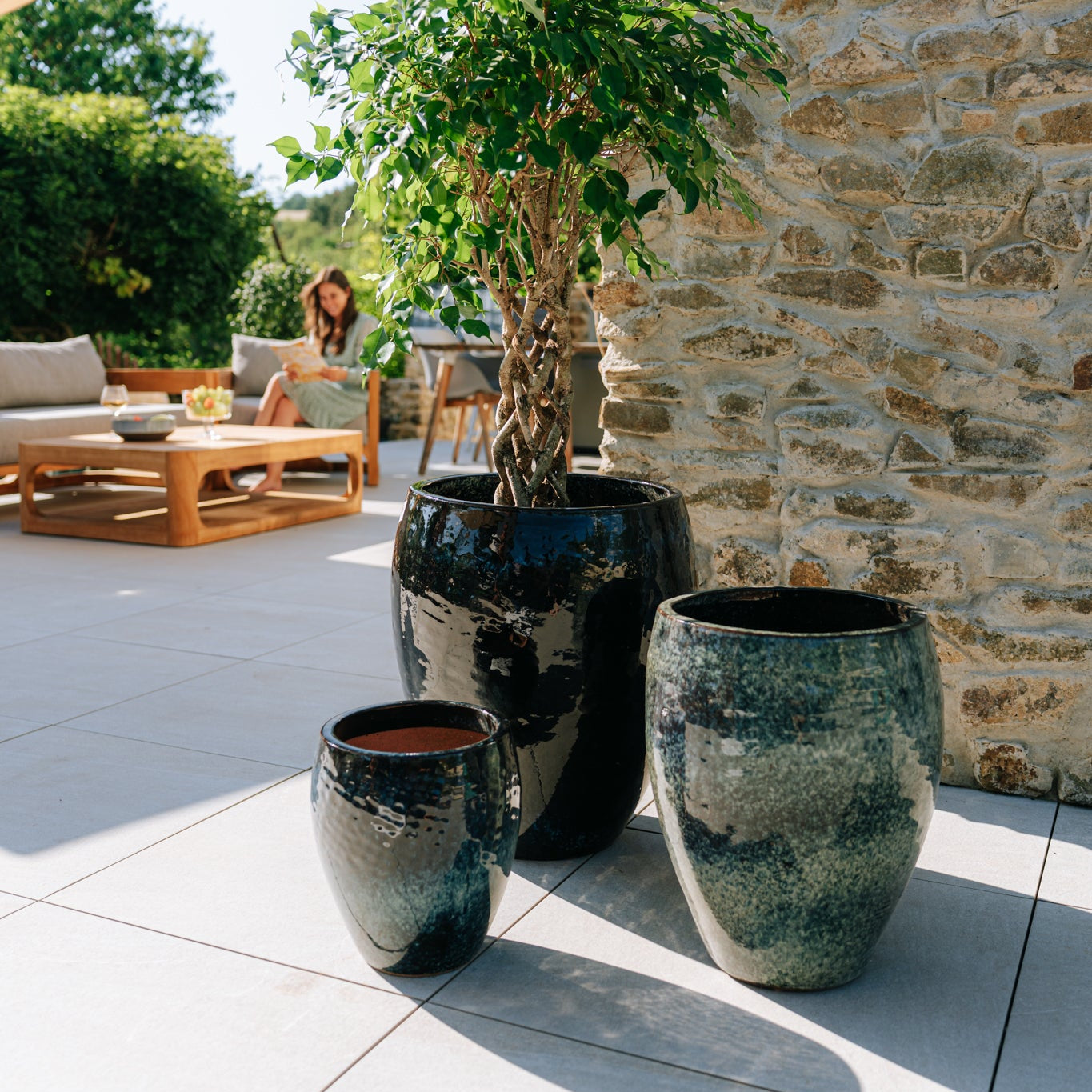 Provencelia Pflanzkübel POSEIDON2 Eisblau – glasierte Terrakotta, Anduze-Stil