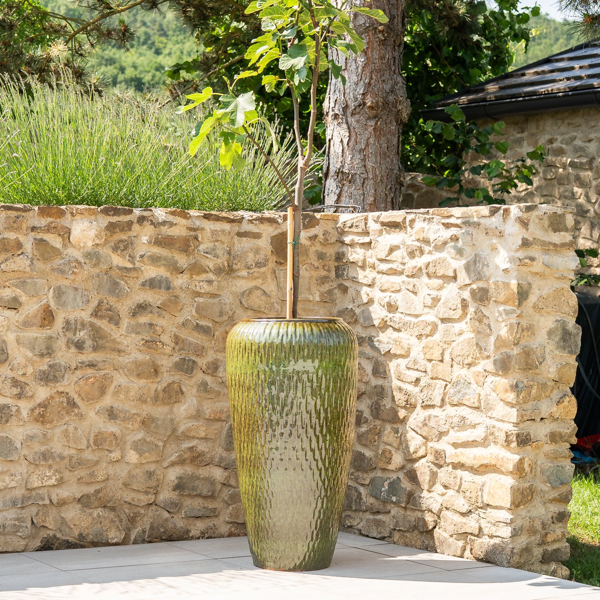 Provencelia Pflanzkübel POMPADOUR Tropengrün – glasierte Keramik, Anduze-Stil