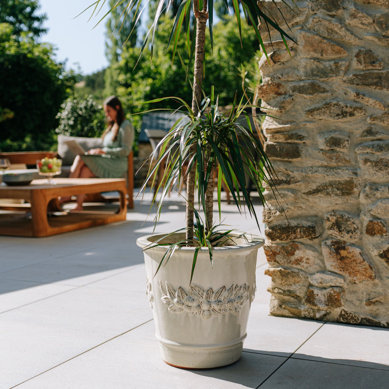 Keramický květináč ROUSSEAU - Krémová