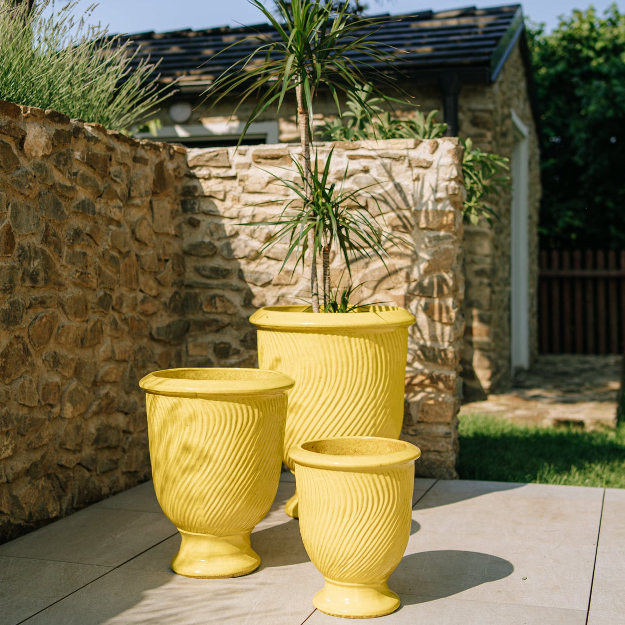 Provencelia Pflanzkübel MORGANE Žlutý – glasierte Keramik, Anduze-Stil