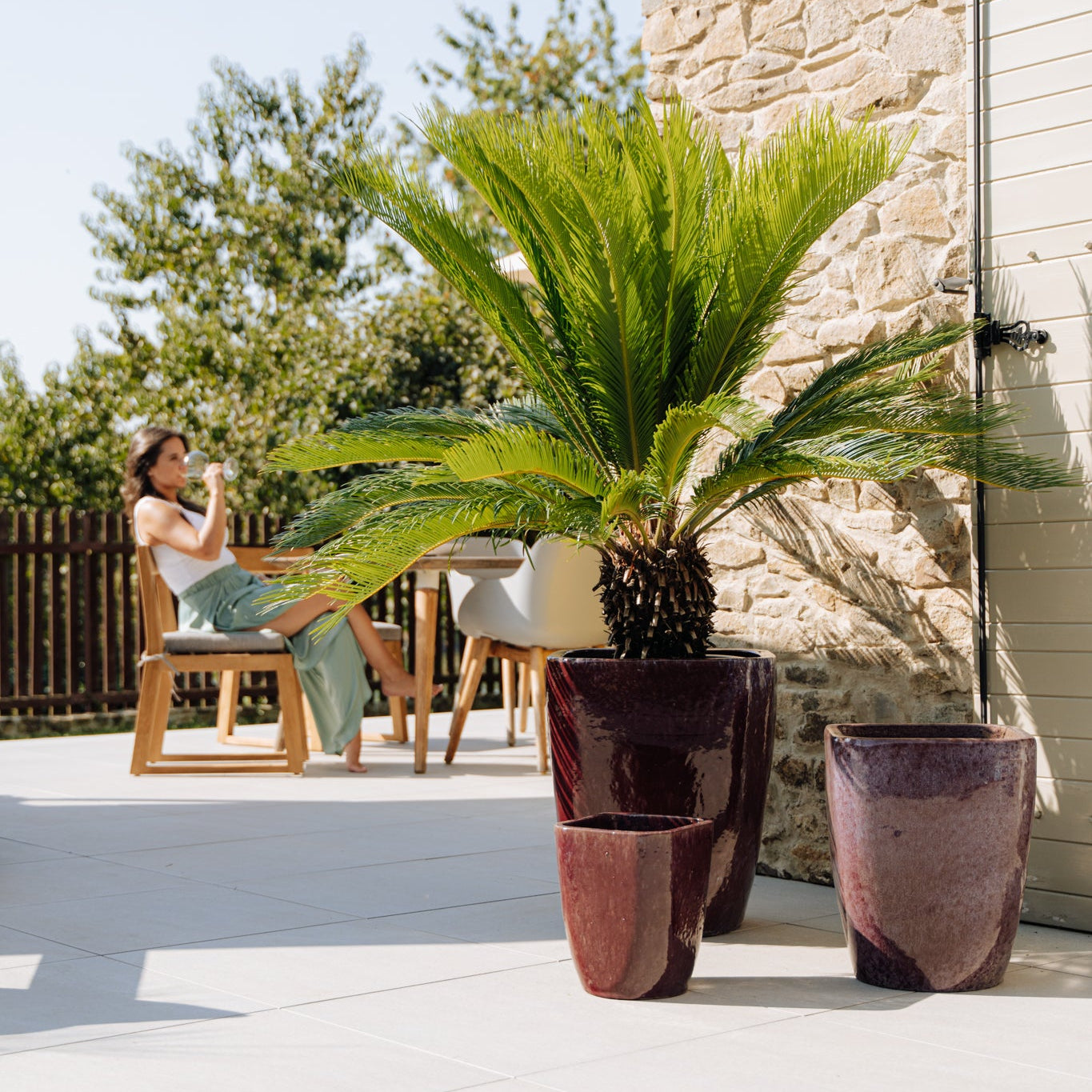 Provencelia Pflanzkübel VAUBAN Lila – glasierte Terrakotta, Anduze-Stil