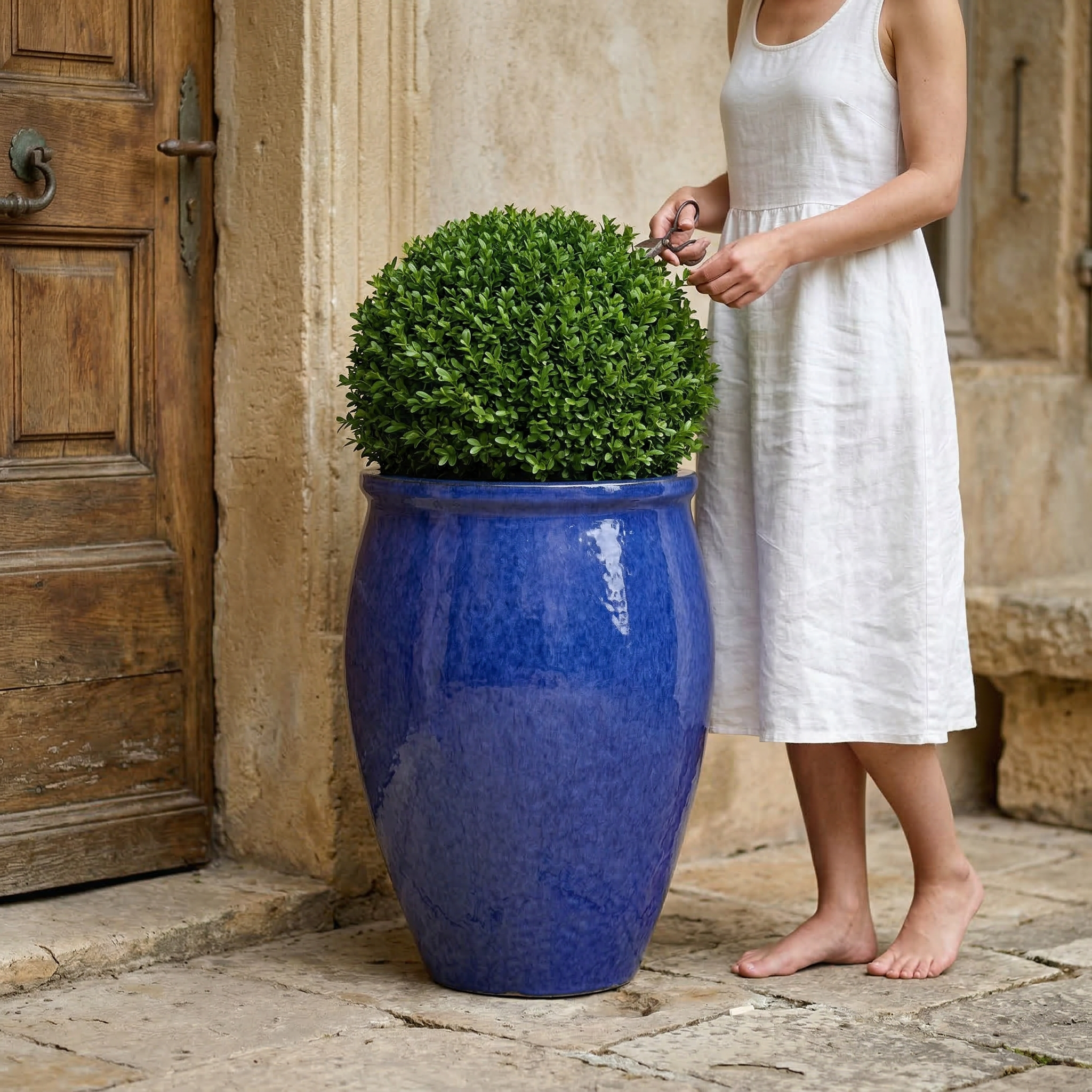 Provencelia Pflanzkübel BACCHUS Majorellová modř – glasierte Terrakotta, Anduze-Stil