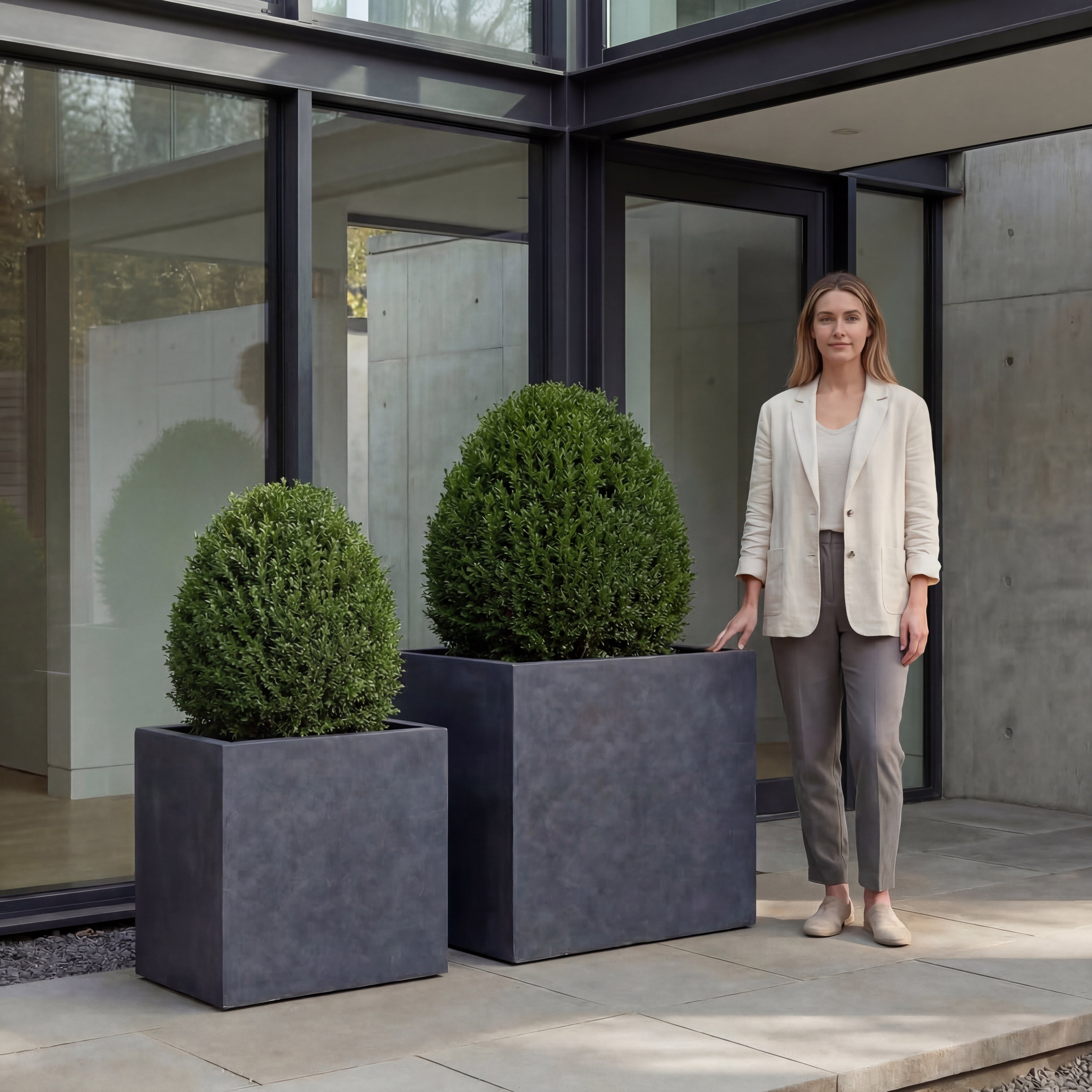 Beton-Pflanzkübel Alpha – Dunkelgrau