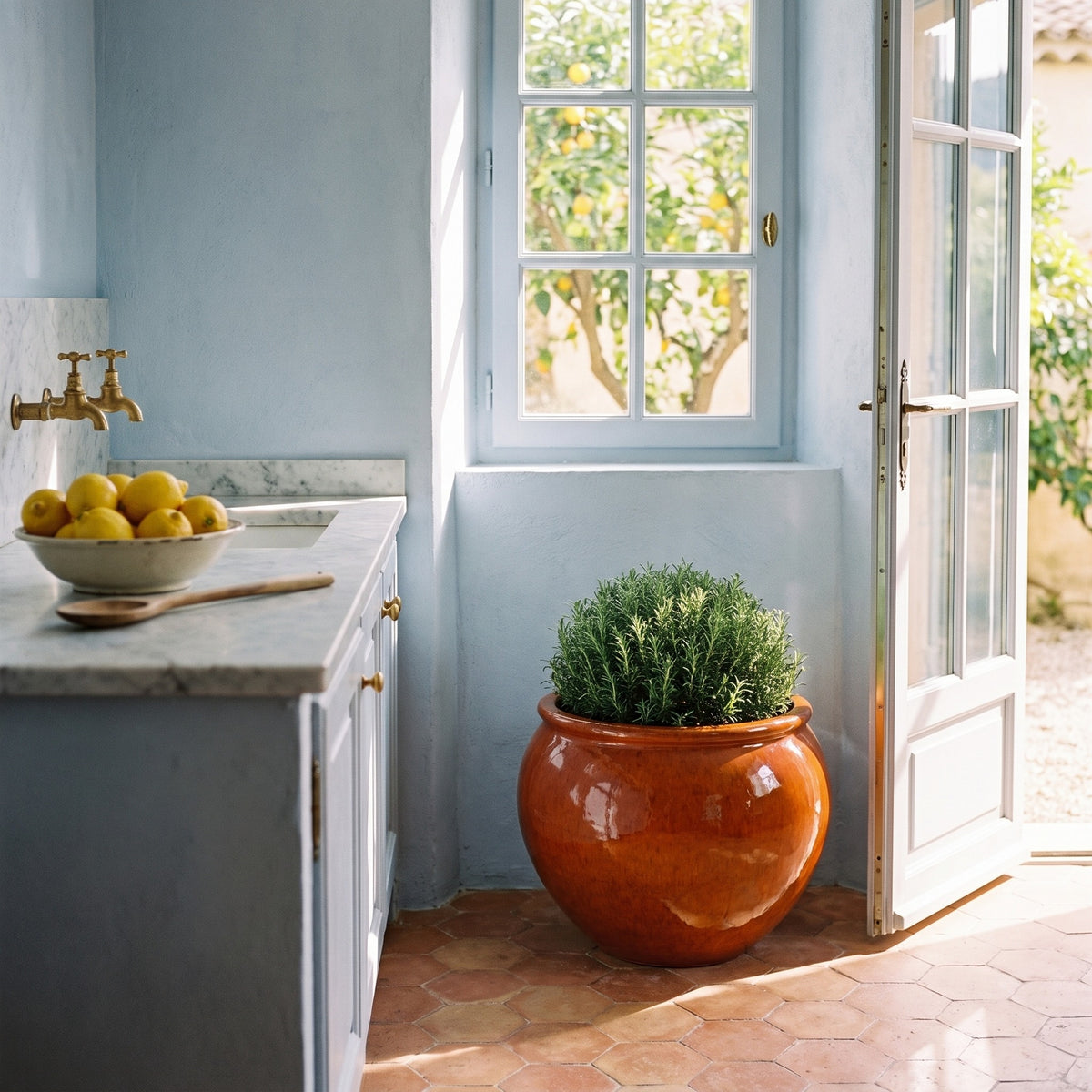 Provencelia LUTECE – glazed ceramic outdoor planter, Tropicky oranžová, XL 53 × 43 cm