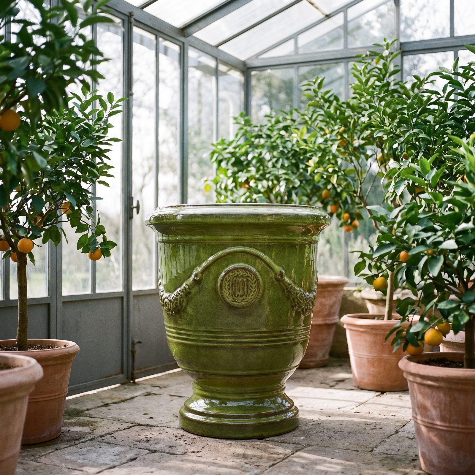 RICHELIEU Tropengrün in der Orangerie zwischen Zitrusbäumen